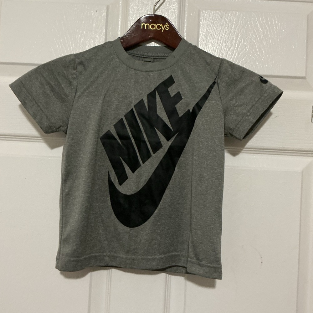 Nike Grey Short Sleeve Tee with Black Swoosh Logo